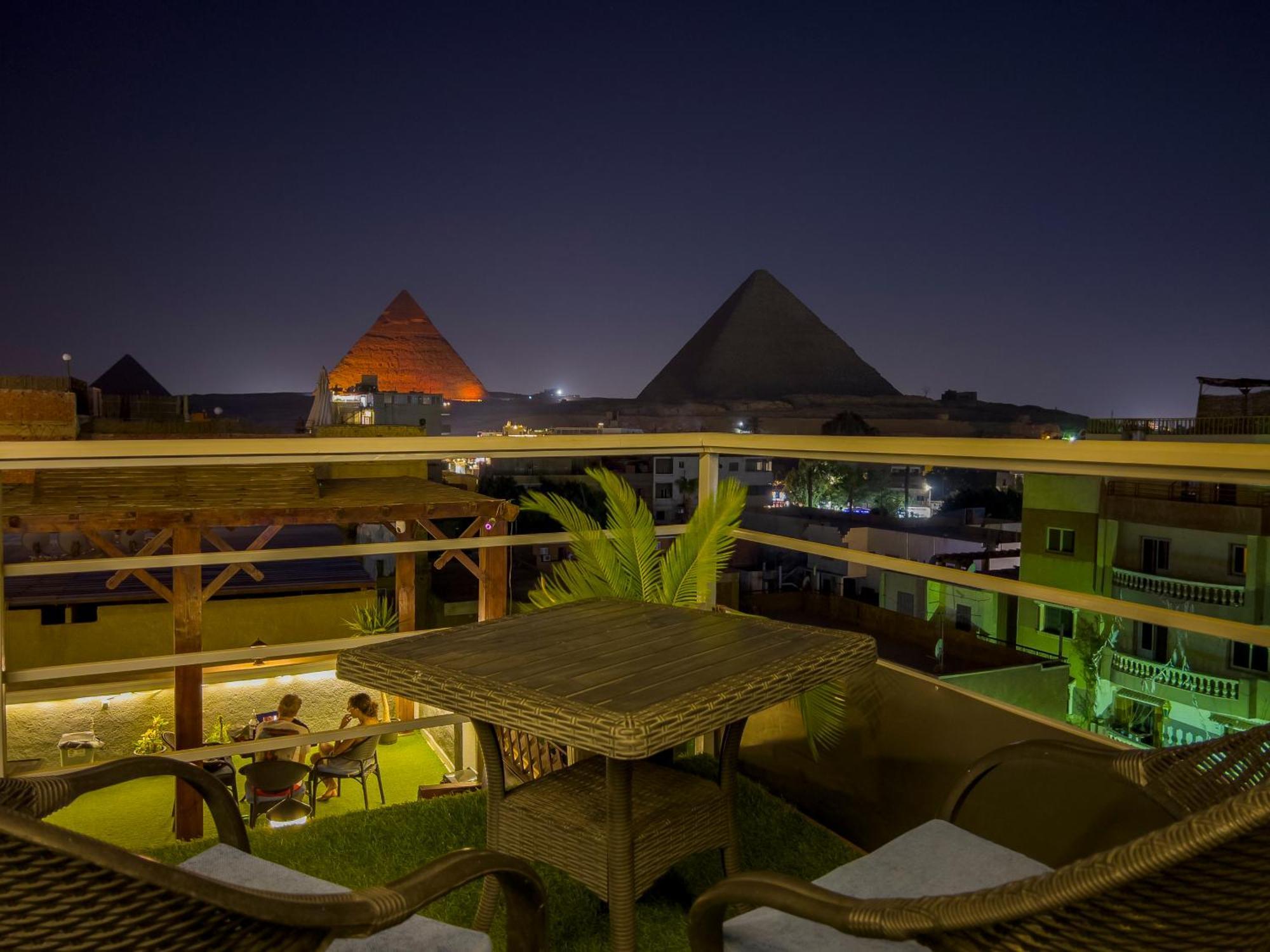 Pyramids Gate Hotel Kafrat al Jabal Bagian luar foto